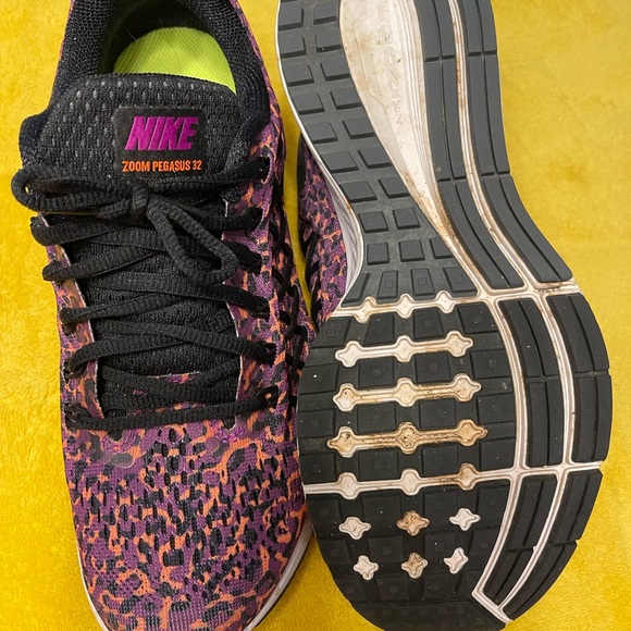 Nike women’s running shoes - Picture 5 of 7